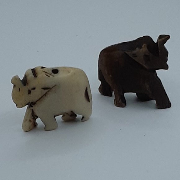 Elephants Pendants African Tribal Yak Bones 1" Set of 2 DIY - Picture 2 of 10